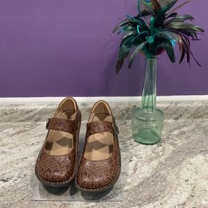 Alegria Womens Brown Paloma Clog Size 38 EU or 8/8.5 US